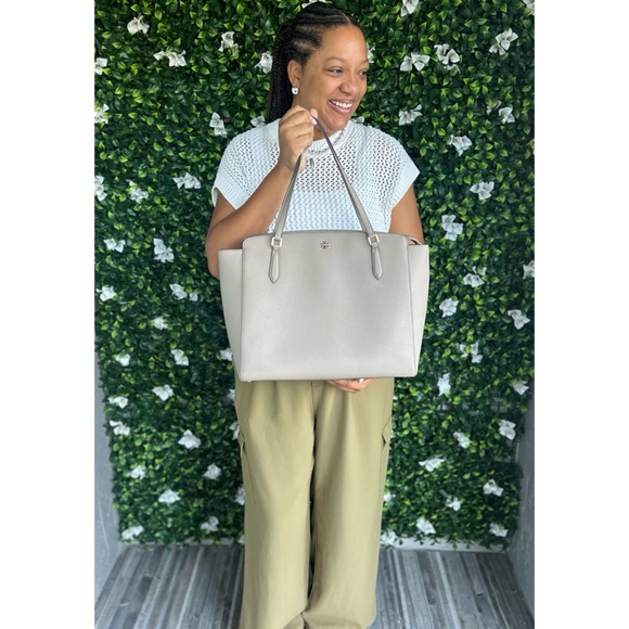 Tory Burch | Emerson large zip top tote in French gray - Picture 4 of 16